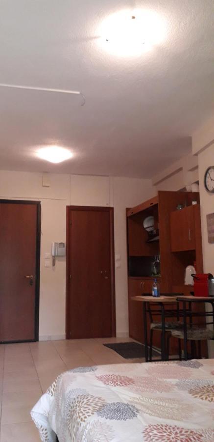Central Bright Studio With Balkony Apartment Солун Екстериор снимка